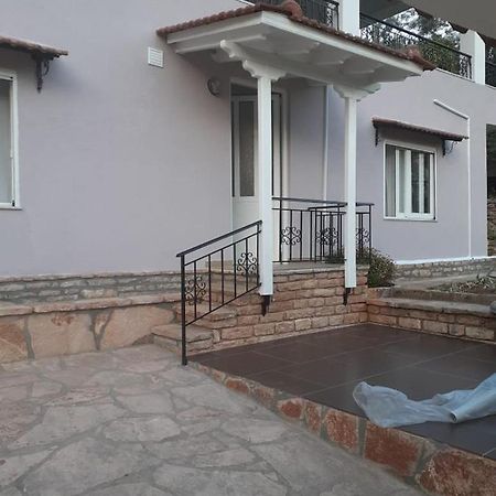 Lovely 1-Bedroom Apartment In Sarandë Exterior foto