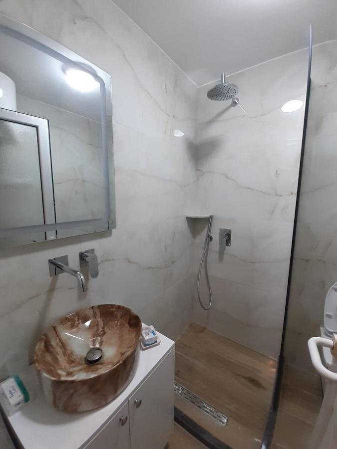 Lovely 1-Bedroom Apartment In Sarandë Exterior foto