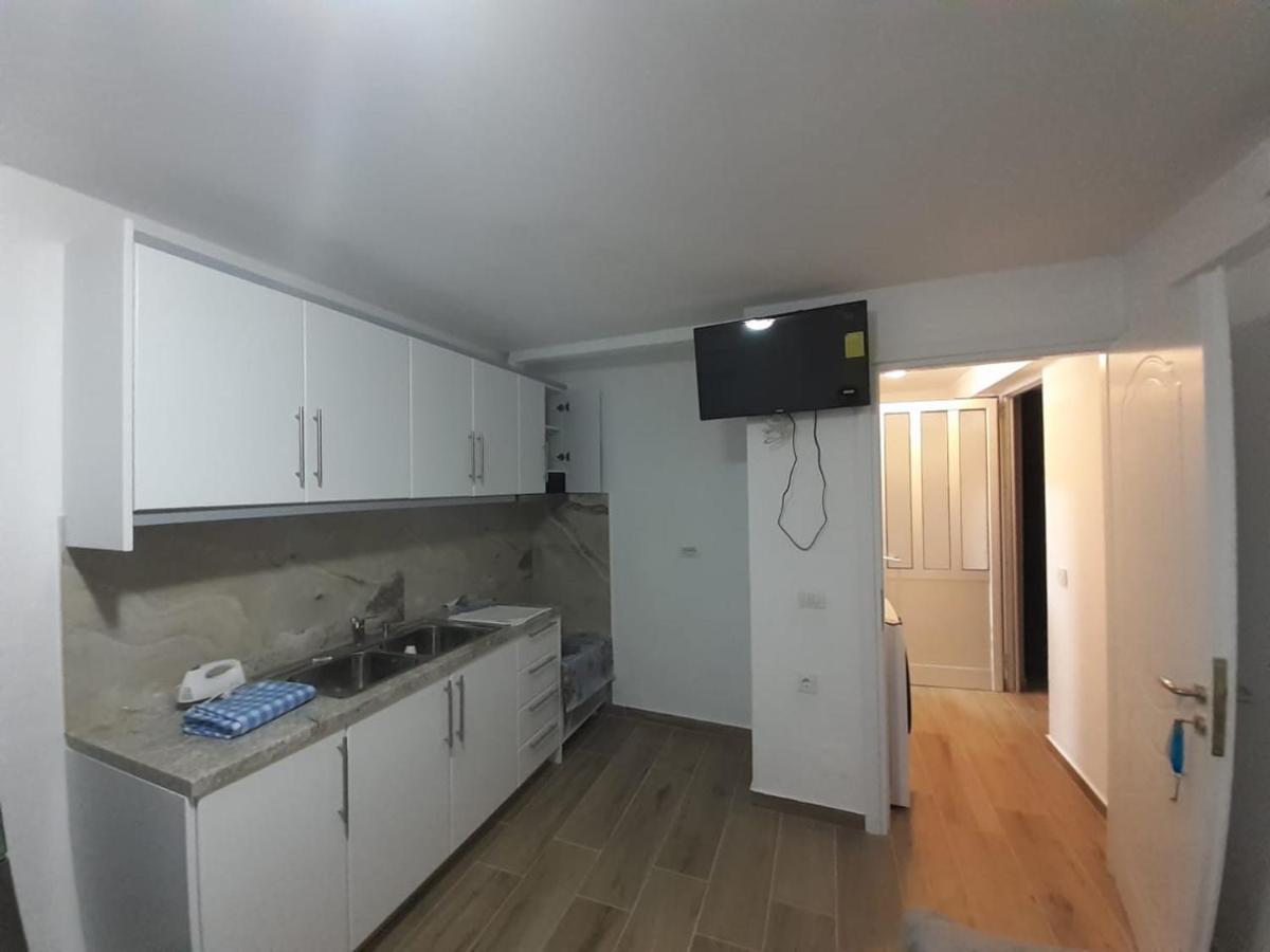 Lovely 1-Bedroom Apartment In Sarandë Exterior foto